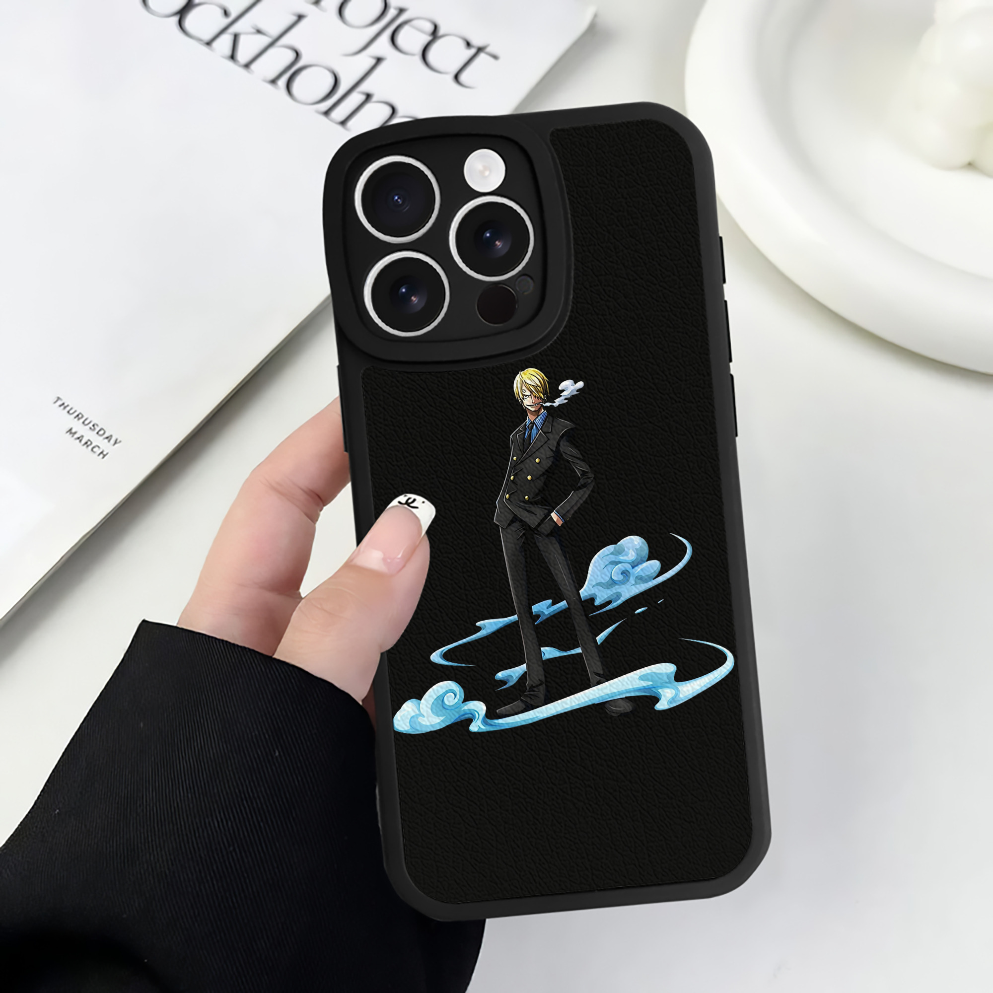 （画像用） ワンピース サンジ ONE PIECE Sanji 【iPhone 16シリーズ対応】シリコンスマホケース（レザー調） 材質：シリコン